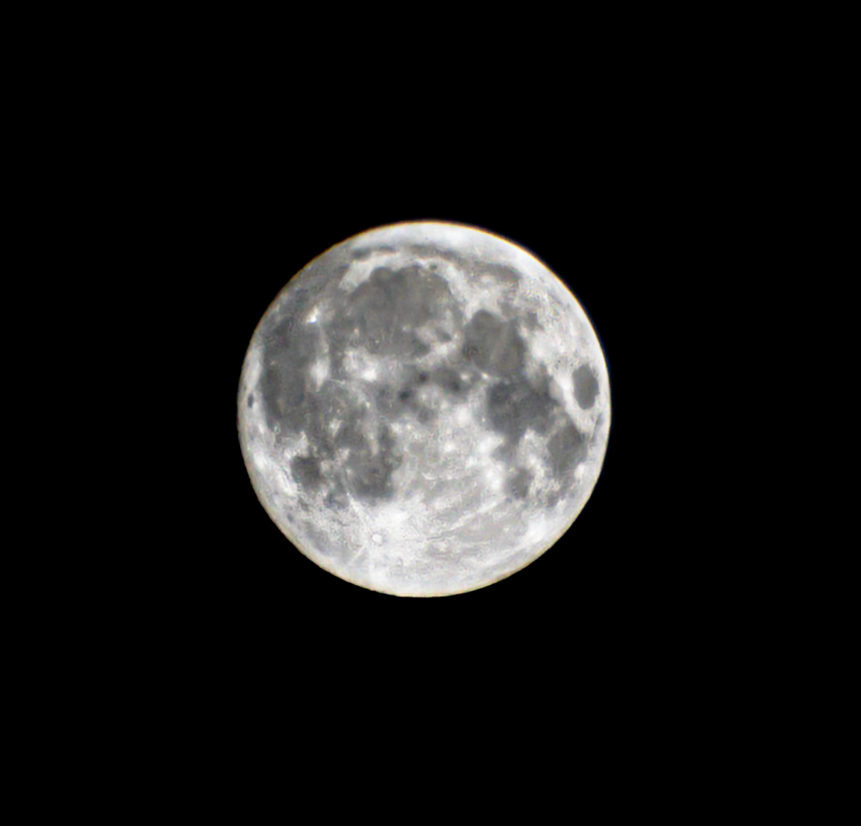 又是一年中秋团圆日